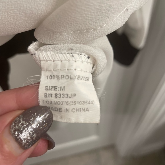 A’gaci Medium Black and White Long Sleeve Sheer Top - Picture 5 of 6